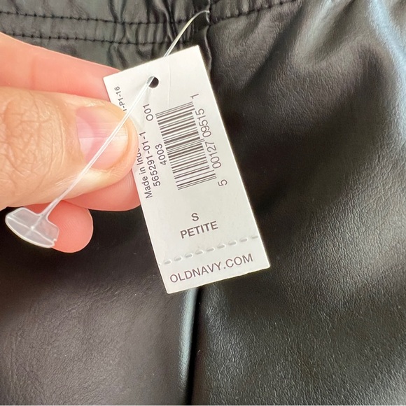 NWT Old Navy Black Pleather Pull-on Leggings size Small Petite - Picture 8 of 9